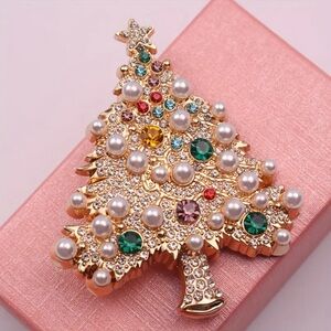 Vintage-Inspired Christmas Tree Brooch / Pendant